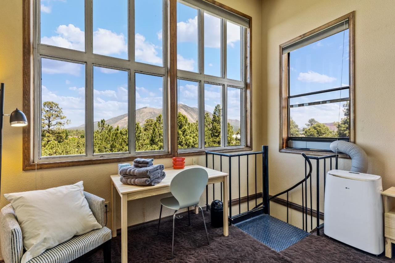 Вилла Delightful 1 Bdrm Country Club Retreat With Mt Elden Views! Флагстафф Экстерьер фото